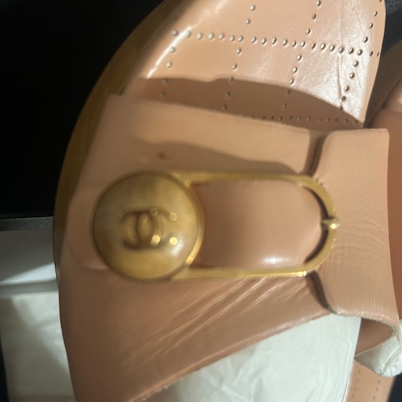 Chanel Vintage Leather and Wood Slides in Peach Color-size 7.5 - Picture 6 of 15